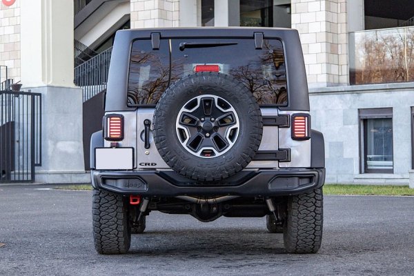Рок-кроулинг в городских джунглях: опыт владения Jeep Wrangler Rubicon JK