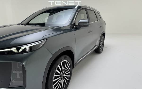 
            Tenet — больше секретов нет. Первый обзор кроссовера T8 калужской сборки
        