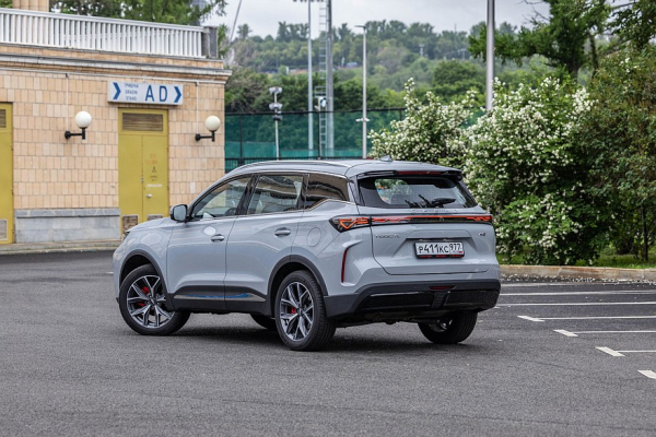 Без Pro и Max: тест-драйв Chery Tiggo 7L