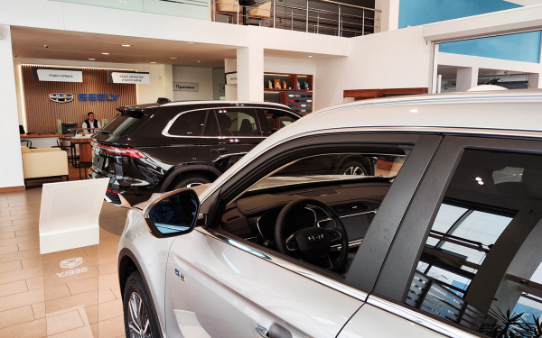 
            Здесь Toyota и BMW — в топе. Какие автомобили покупают москвичи
        