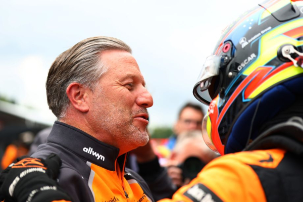 Иск Макларена к чемпиону IndyCar Алексу Палоу: гонщик утверждает, что Зак Браун его обманул