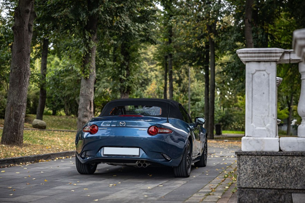 Задний привод, полтора литра и DVD-проигрыватель: опыт владения Mazda Roadster IV (ND) Задний привод, полтора литра и DVD-проигрыватель: опыт владения Mazda Roadster IV (ND)