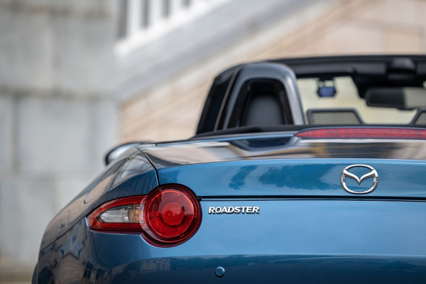 Задний привод, полтора литра и DVD-проигрыватель: опыт владения Mazda Roadster IV (ND) Задний привод, полтора литра и DVD-проигрыватель: опыт владения Mazda Roadster IV (ND)