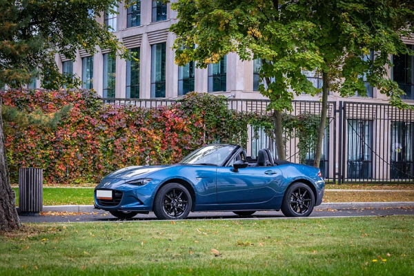 Задний привод, полтора литра и DVD-проигрыватель: опыт владения Mazda Roadster IV (ND) Задний привод, полтора литра и DVD-проигрыватель: опыт владения Mazda Roadster IV (ND)