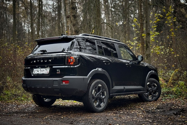 Меньше бутафории, больше смысла: тест-драйв Jetour T1