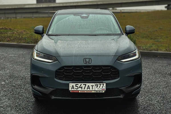 Японский минимализм с европейским лицом: тест-драйв Honda ZR-V