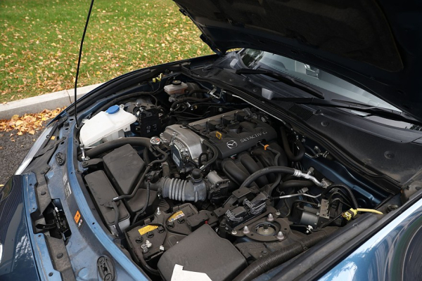 Задний привод, полтора литра и DVD-проигрыватель: опыт владения Mazda Roadster IV (ND) Задний привод, полтора литра и DVD-проигрыватель: опыт владения Mazda Roadster IV (ND)