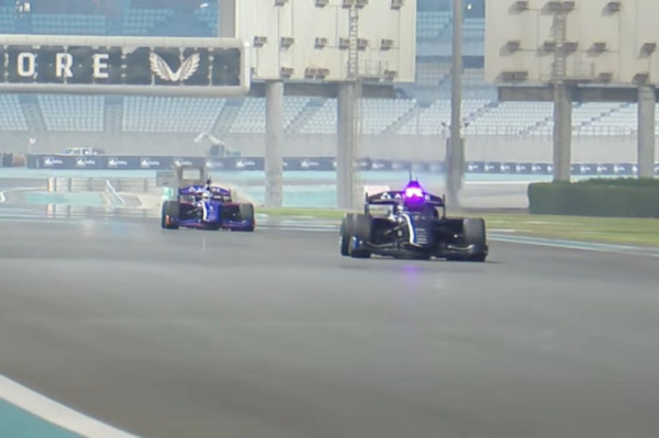 Гонки беспилотных автомобилей Abu Dhabi Autonomous Racing League A2RL: ИИ почти дотянулся до Квята Гонки беспилотных автомобилей Abu Dhabi Autonomous Racing League A2RL: ИИ почти дотянулся до Квята