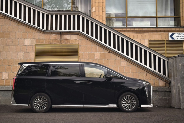 Световое шоу и режим SPA: тест-драйв GAC M8 Световое шоу и режим SPA: тест-драйв GAC M8