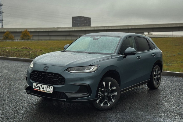Японский минимализм с европейским лицом: тест-драйв Honda ZR-V