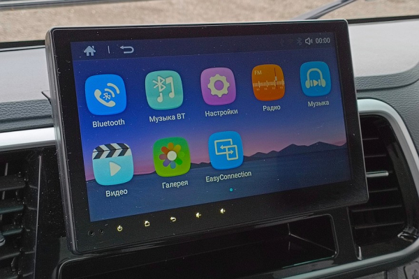 Чуть трясет, но очень радует: тест-драйв Sollers TR80