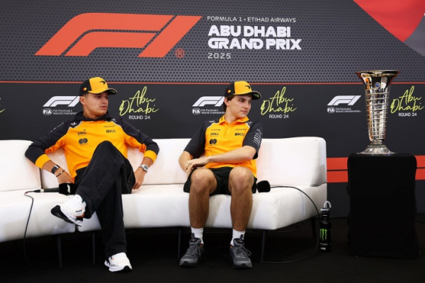 6 интриг Гран-при Абу-Даби Формулы-1: командная тактика в Макларене, разборки середняков и другие 6 интриг Гран-при Абу-Даби Формулы-1: командная тактика в Макларене, разборки середняков и другие