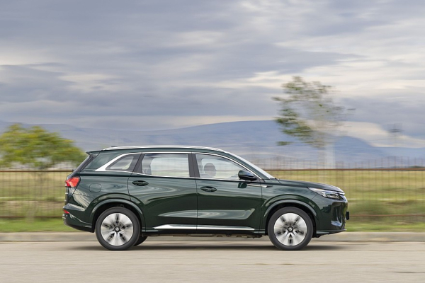 Цыганка в мозгах и оксюморон в оформлении: тест-драйв обновленного Evolute i-Space